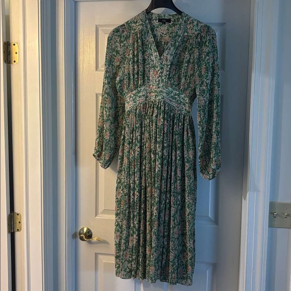 MIDI lulus Green floral dress, size small.